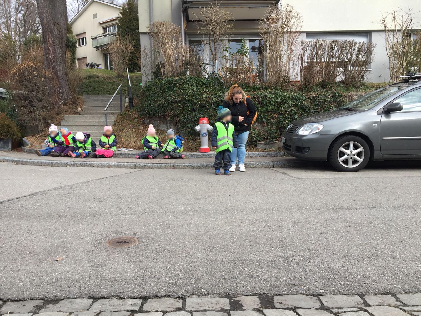 Verkehrserziehung - So überquere ich die Strasse richtig