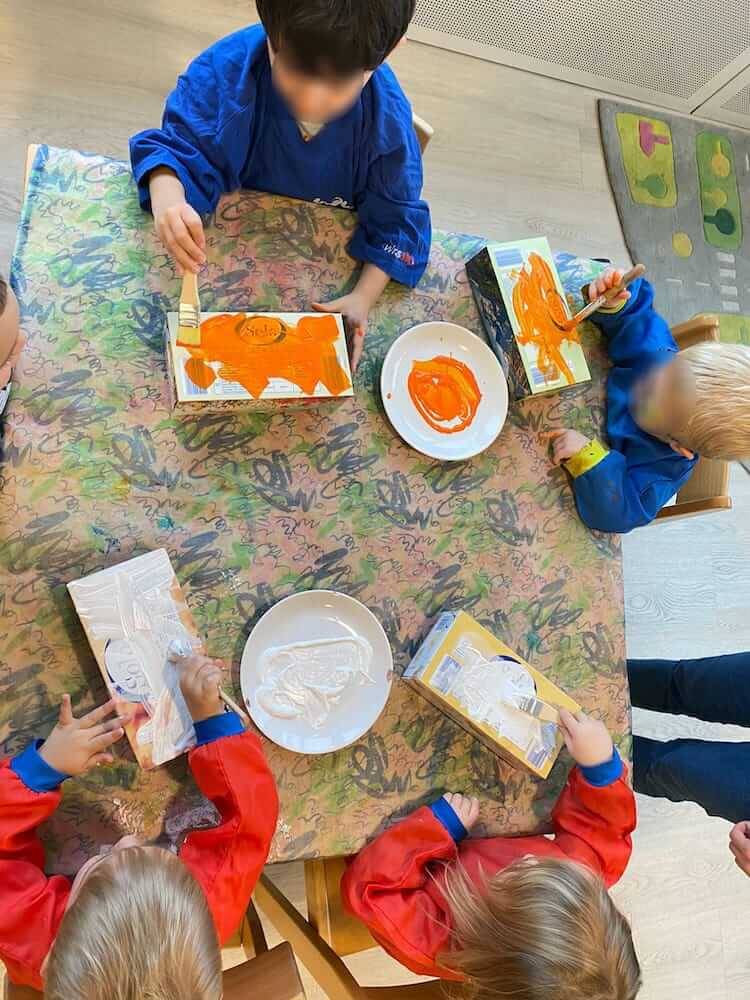 Schuhe Basteln - Kinderkrippe-Waldkinderkrippe-Blüemli-in-Zürich