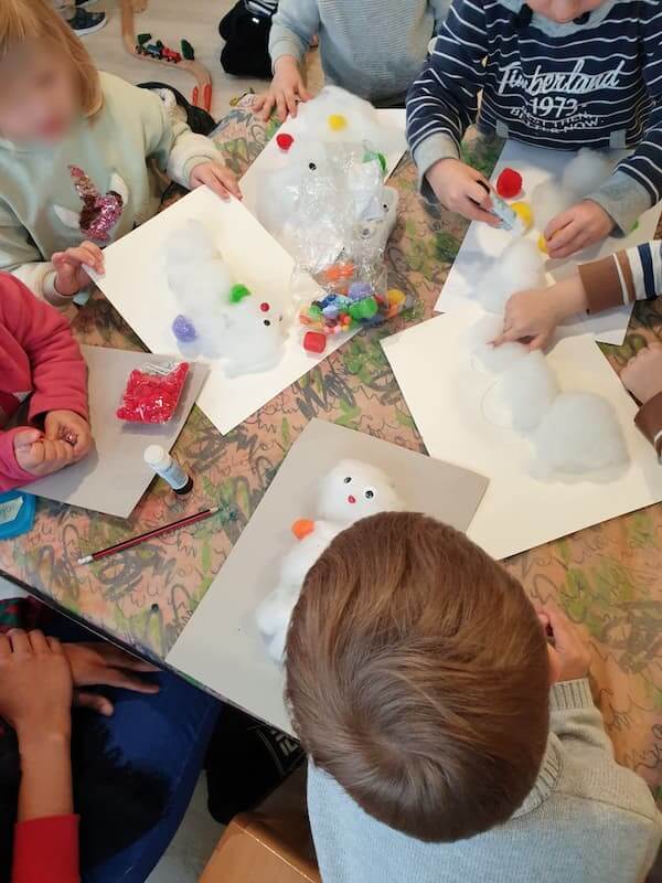 Schneemann basteln - Kinderkrippe und Waldkinderkrippe Blüemli in Zürich Witikon