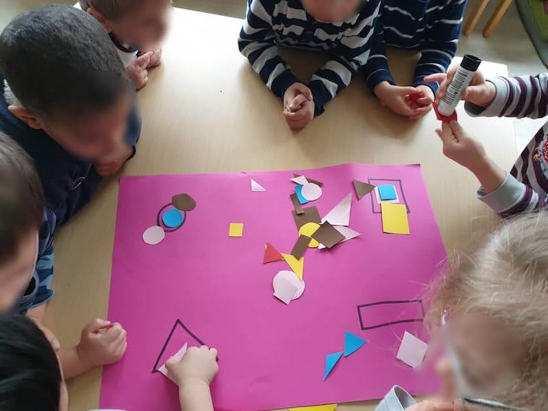 formen lernen und sortieren kinderkrippe und waldkinderkrippe blueemli in zuerich witikon