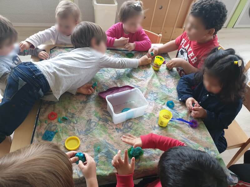 basteln mit knete kinderbetreuung blueemli kinderkrippe und waldkinderkrippe