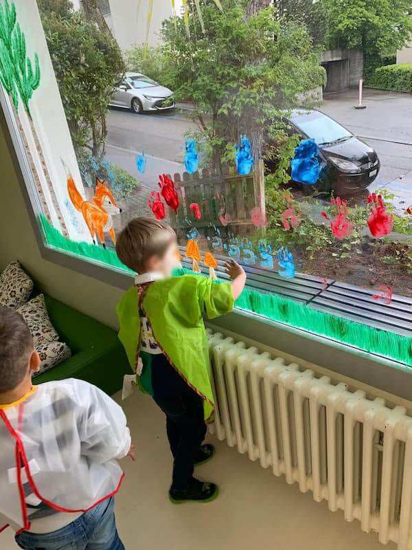 fenster dekorieren kinderbetreuung blueemli kinderkrippe und waldkinderkrippe