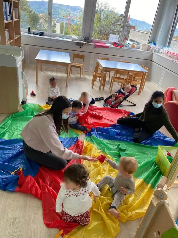 mit duplo spielen kinderbetreuung blueemli kinderkrippe und waldkinderkrippe