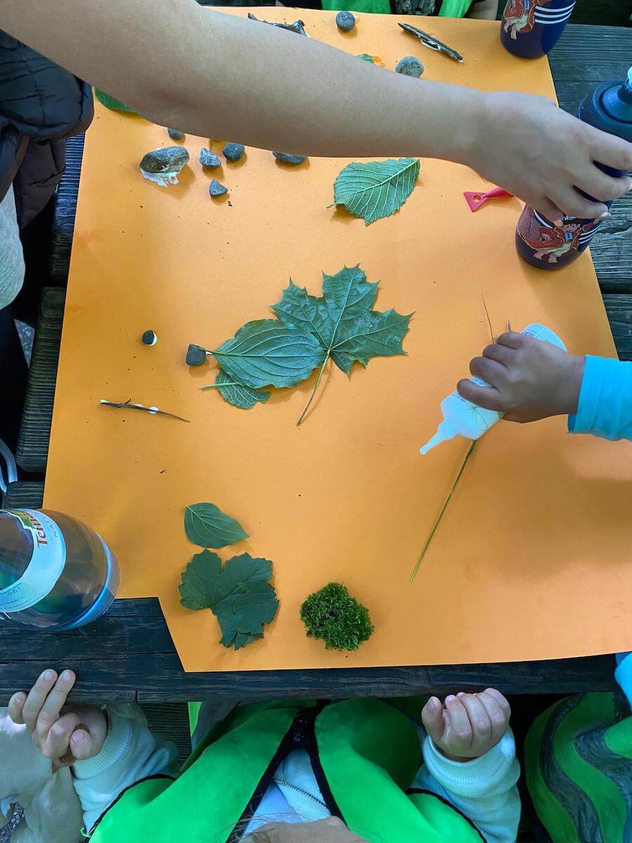 basteln im wald kinderbetreuung blueemli kinderkrippe und waldkinderkrippe