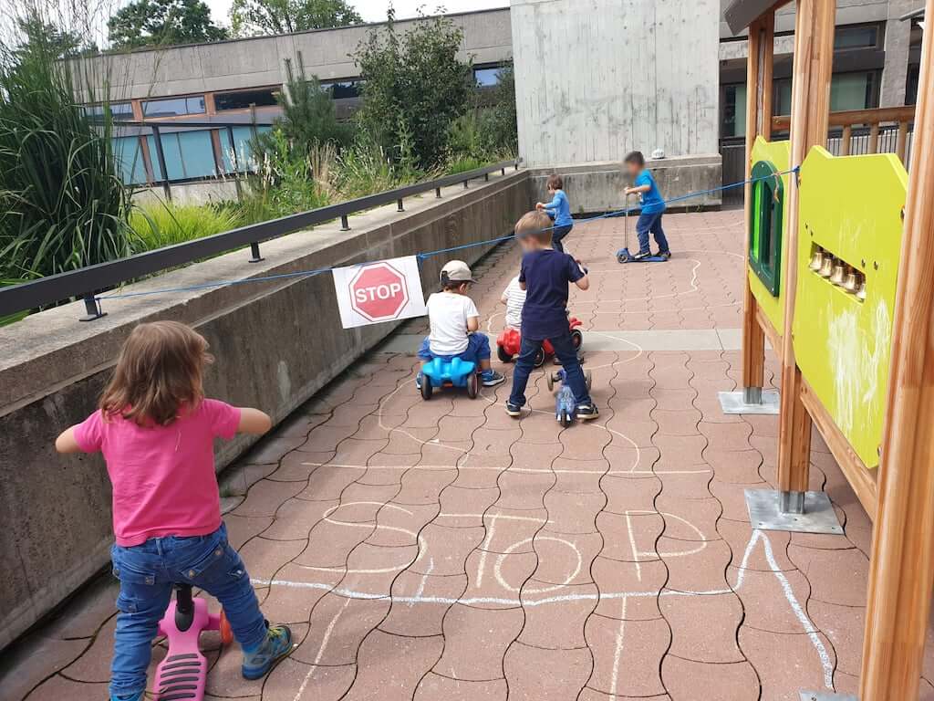 verkehrsparcours kinderbetreuung – kinderkrippe und waldkinderkrippe blueemli in zuerich witikon