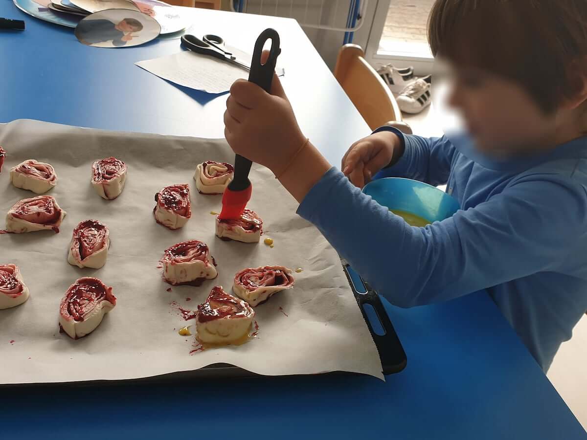 konfi schnecken kinderbetreuung kinderkrippe und waldkinderkrippe blueemli in zuerich witikon.jpg