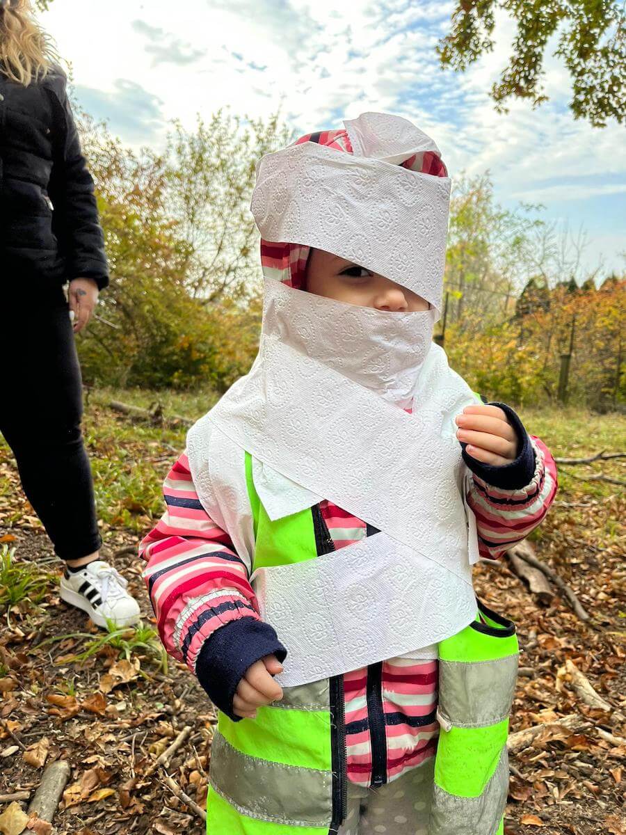 mumien verkleidung kinderbetreuung kinderkrippe und waldkinderkrippe blueemli in zuerich witikon