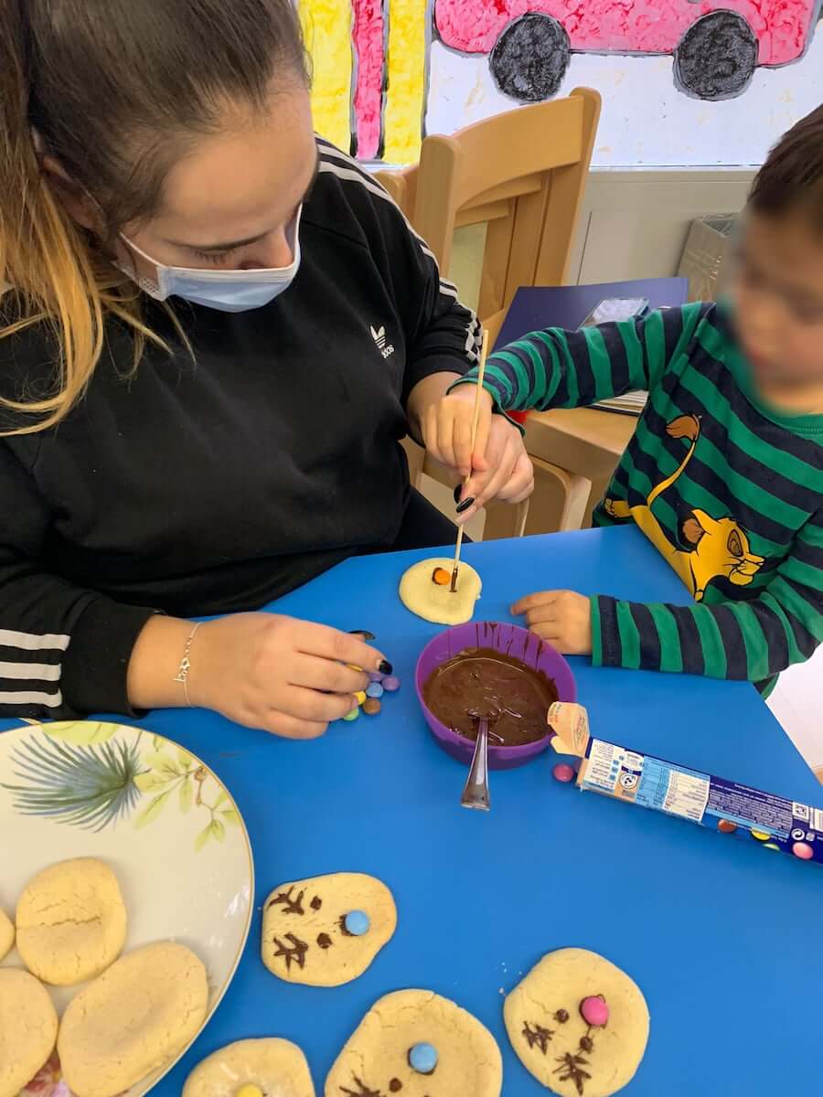 rentier cookies backen kinderbetreuung kinderkrippe und waldkinderkrippe blueemli in zuerich witikon