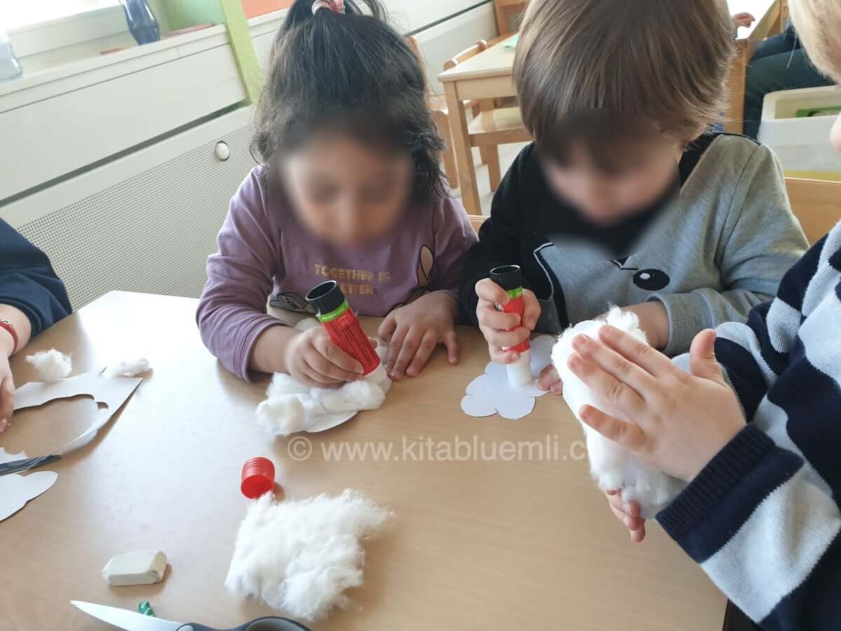 wolke basteln kinderbetreuung kinderkrippe und waldkinderkrippe blueemli in zuerich witikon