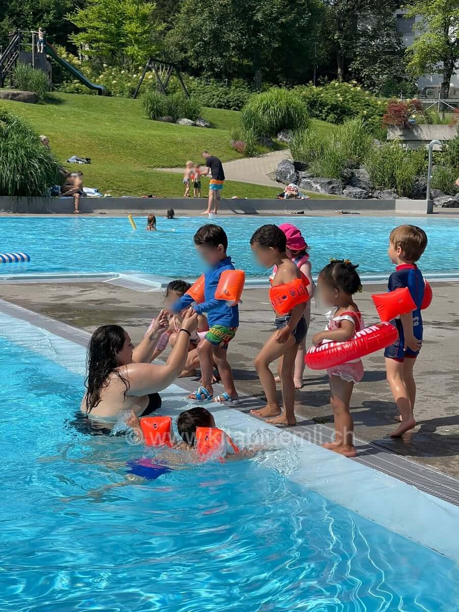 badespass kinderbetreuung kinderkrippe und waldkinderkrippe blueemli in zuerich witikon