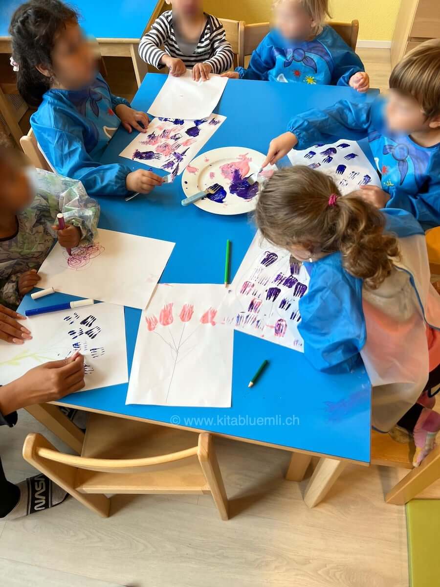 malen mit der gabel kinderbetreuung kinderkrippe und waldkinderkrippe blueemli in zuerich witikon