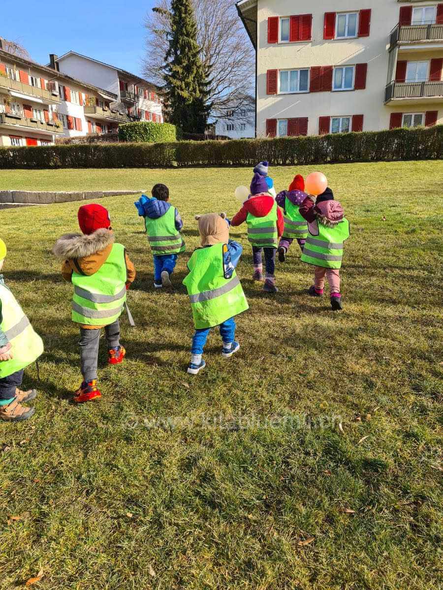 ballon fangis kinderbetreuung kinderkrippe und waldkinderkrippe blueemli in zuerich witikon