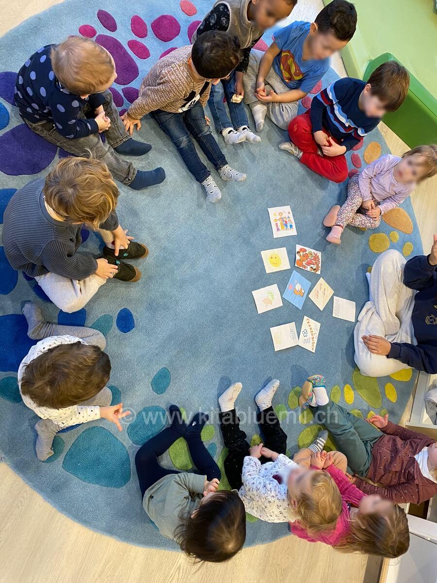 die welt der maerchen entdecken in der kinderkrippe kinderbetreuung kinderkrippe und waldkinderkrippe blueemli in zuerich witikon