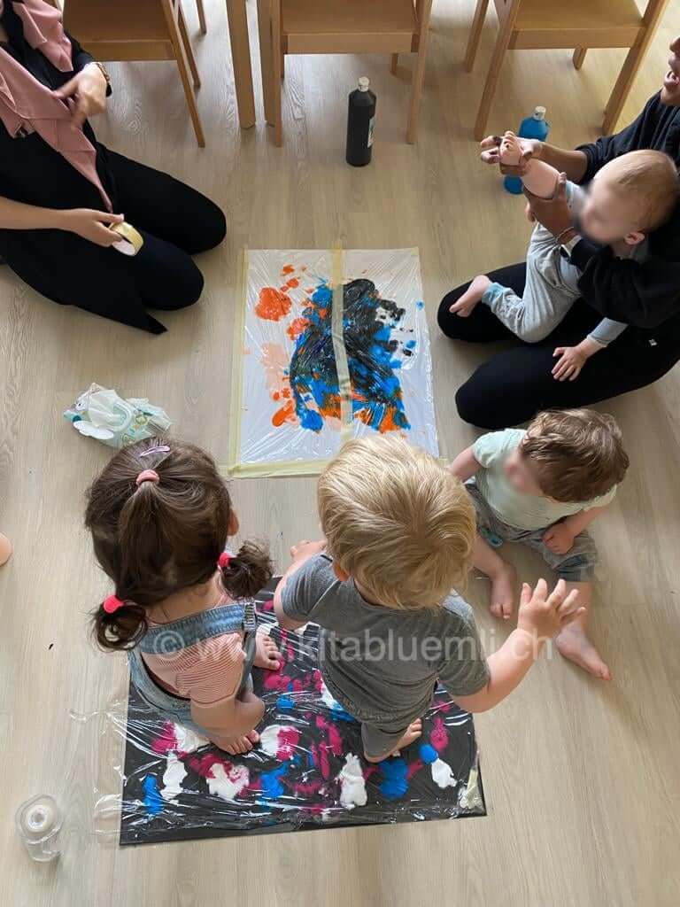 fuesse als pinsel kinder malen ihre umgebung auf neue art und weise kinderbetreuung kinderkrippe und waldkinderkrippe blueemli in zuerich witikon