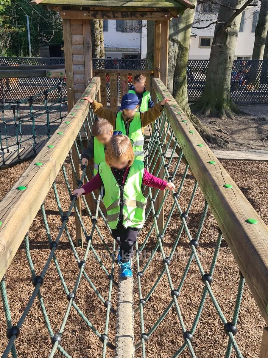 koordination und gleichgewicht kinderbetreuung kinderkrippe und waldkinderkrippe blueemli in zuerich witikon