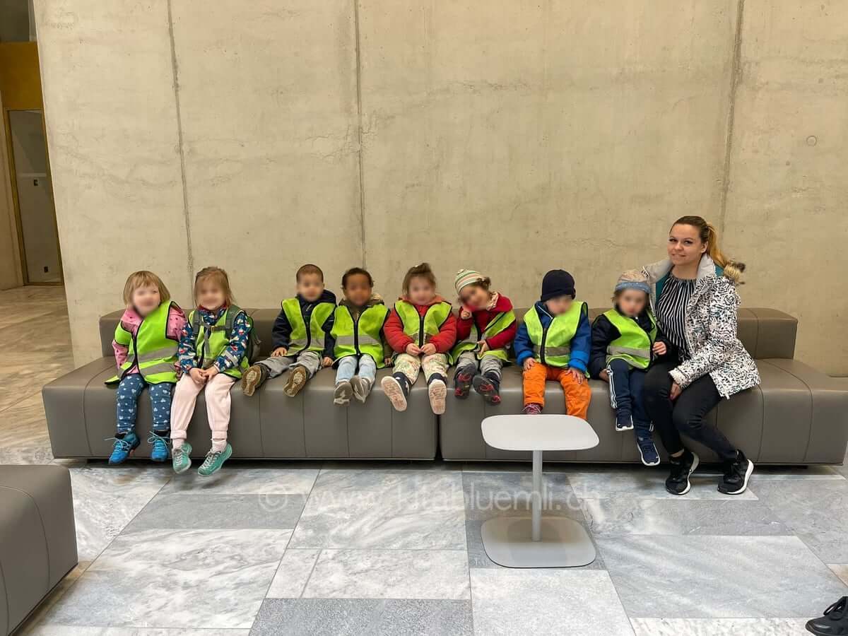 kunsthaus besuch 01 kinderbetreuung kinderkrippe und waldkinderkrippe blueemli in zuerich witikon