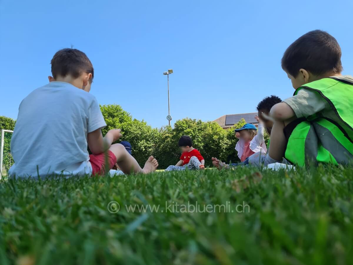 alle im park kinderbetreuung kinderkrippe und waldkinderkrippe blueemli in zuerich witikon