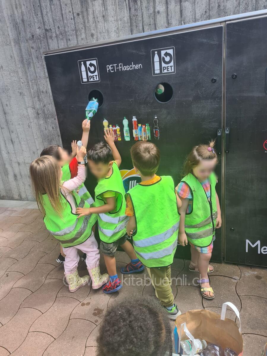 recycling mit den kinder kinderbetreuung kinderkrippe und waldkinderkrippe blueemli in zuerich witikon