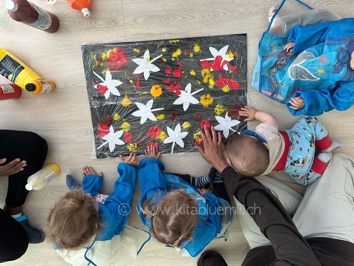 experimentieren mit herbstlichen farben kinderbetreuung kinderkrippe und waldkinderkrippe blueemli in zuerich witikon