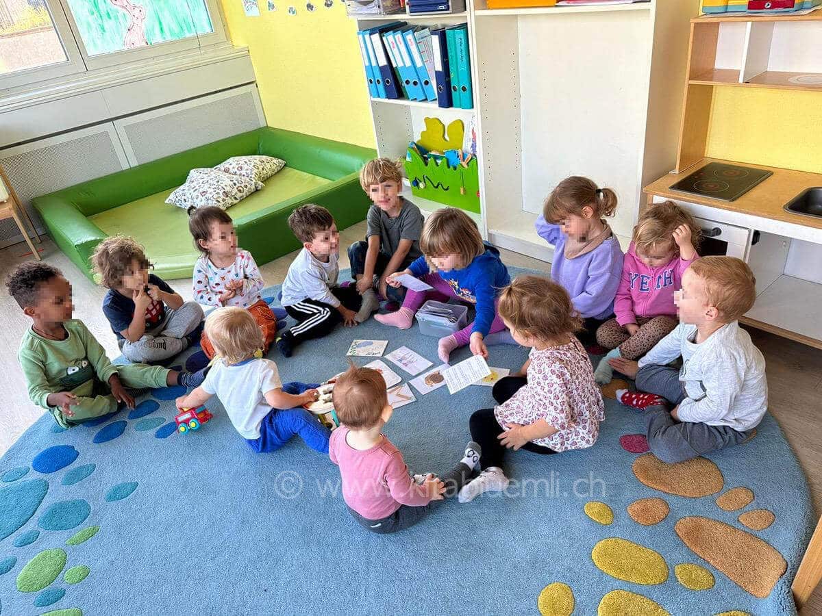 morgenritual kinderbetreuung kinderkrippe und waldkinderkrippe blueemli in zuerich witikon