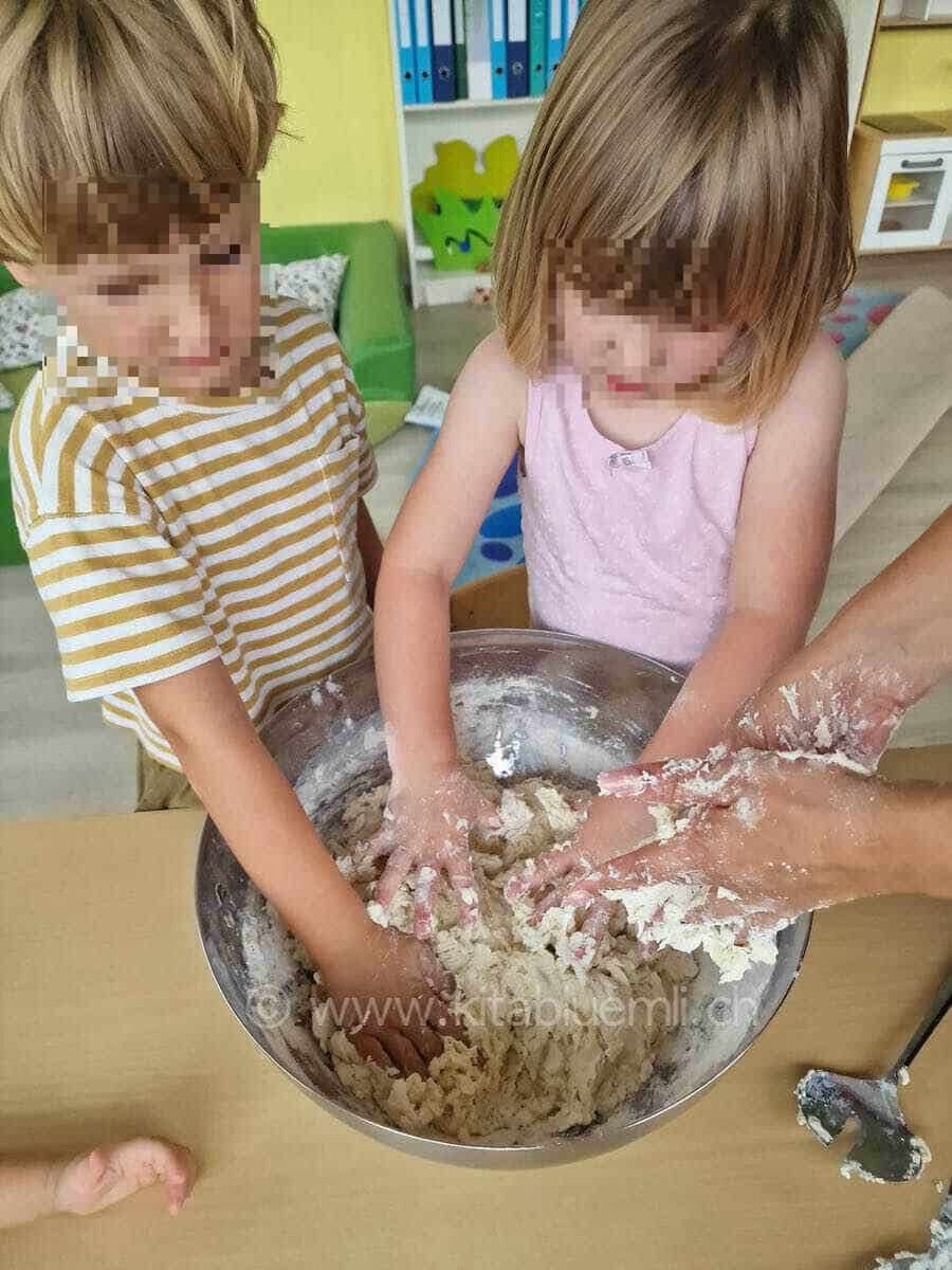 iegelbrot backen kinderbetreuung kinderkrippe und waldkinderkrippe blueemli in zuerich witikon 1