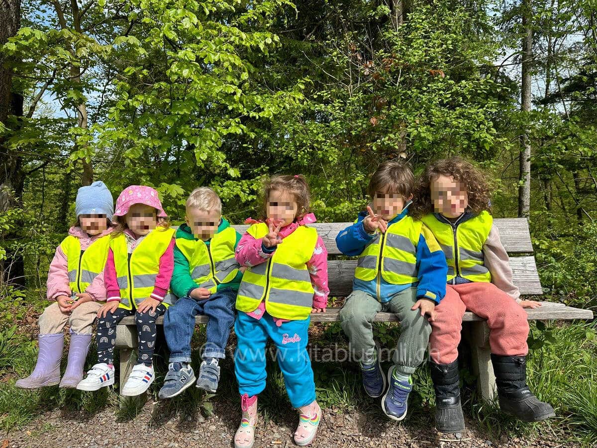 zusammen sind wir stark kinderbetreuung kinderkrippe und waldkinderkrippe blueemli in zuerich witikon