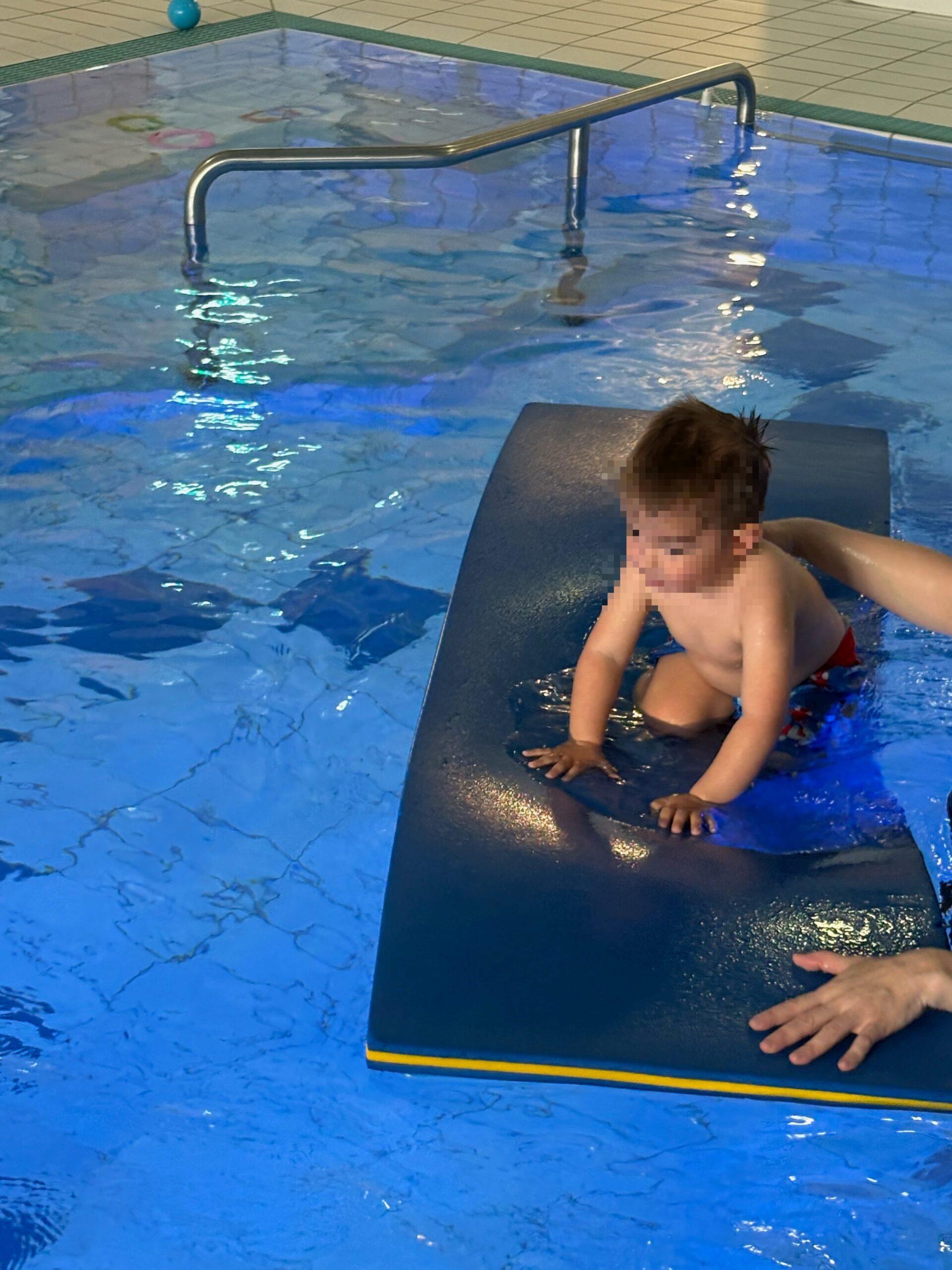 Schwimmunterricht für Kinder – mit Spass und Sicherheit ins Wasser starten