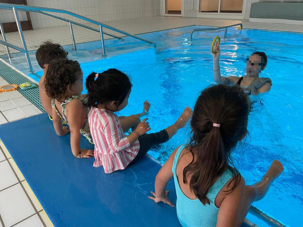 Schwimmabenteuer mit Kindern – 5 mutige Schritte ins Wasser