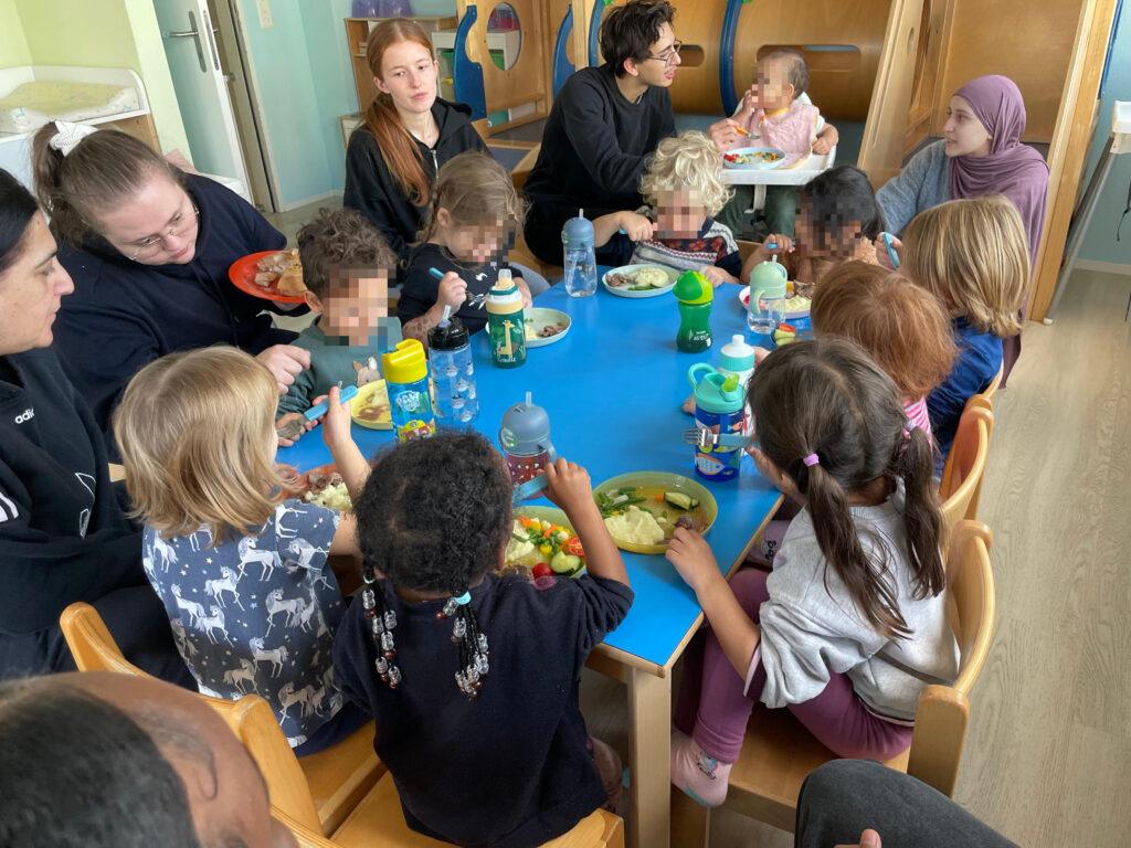 Mittagessen Kinderkrippe 10 wertvolle Lernchancen
