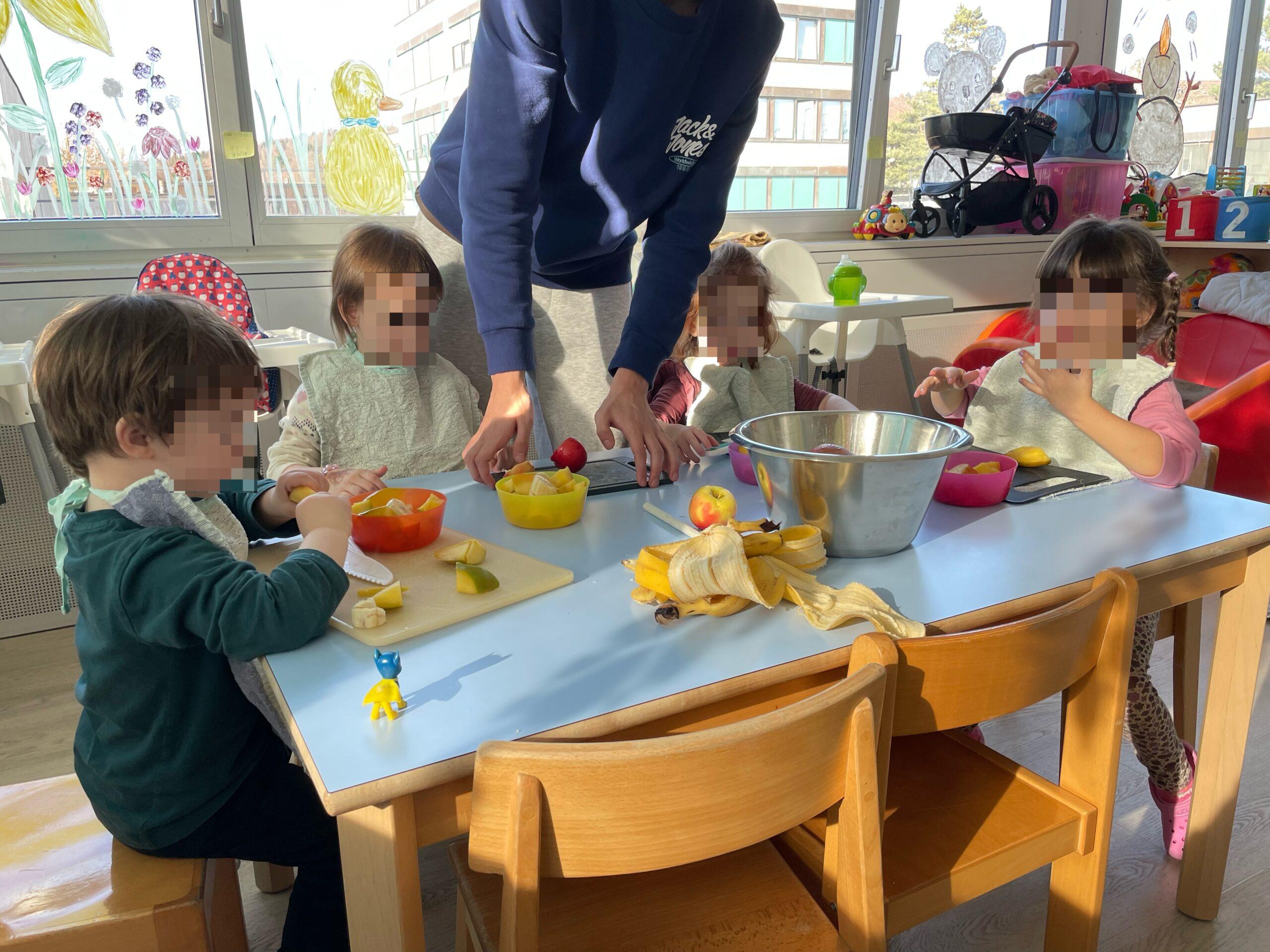 Früchte schneiden Kinder 6 starke Lernmomente